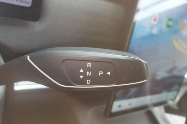 Used Chery Explore 06 C-DM 2024 Luxury Model Gear Lever