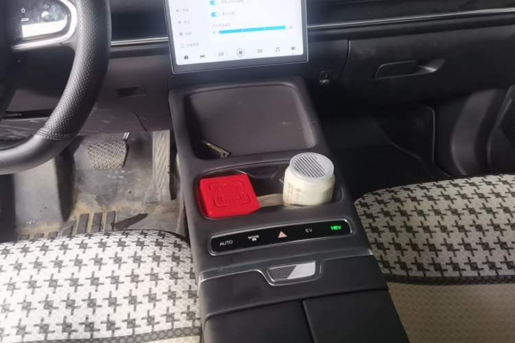 Used Chery Explore 06 C-DM 2024 Luxury Model Gear Lever