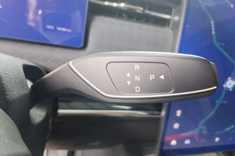 Used Chery Explore 06 C-DM 2024 Luxury Model Gear Lever