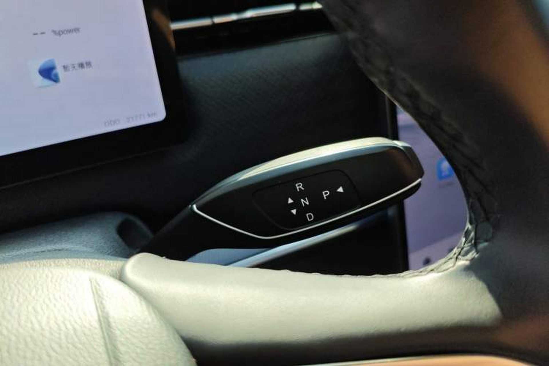 Used Chery Explore 06 C-DM 2024 Luxury Model Gear Lever