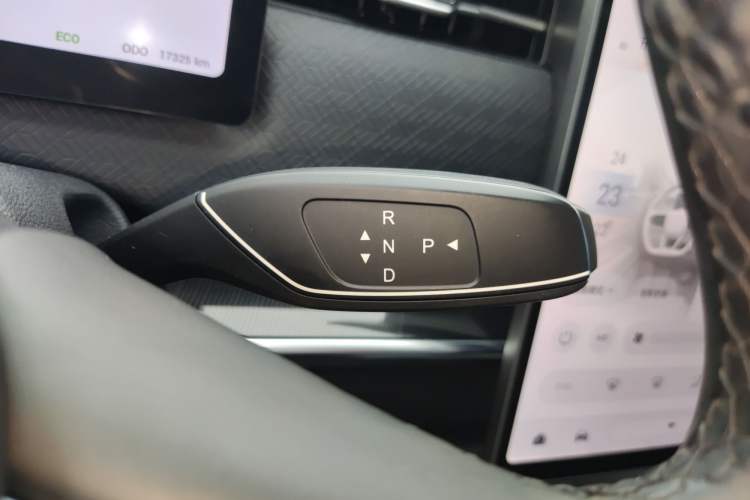 Used Chery Explore 06 C-DM 2024 Luxury Model Gear Lever