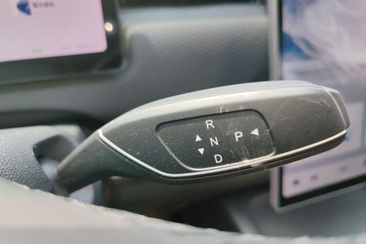 Used Chery Explore 06 C-DM 2024 Luxury Model Gear Lever