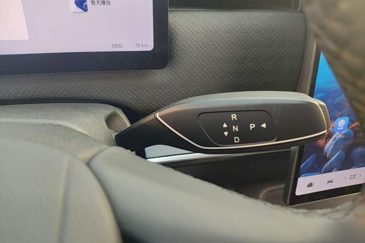 Used Chery Explore 06 C-DM 2024 Luxury Model Gear Lever