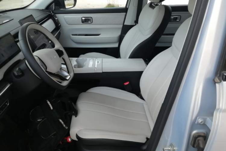 Used Chery Explore 06 C-DM 2024 Luxury Model Left Front Seat