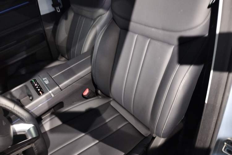 Used Chery Explore 06 C-DM 2024 Luxury Model Left Front Seat