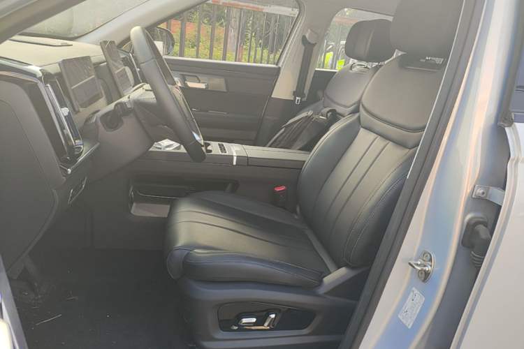 Used Chery Explore 06 C-DM 2024 Luxury Model Left Front Seat