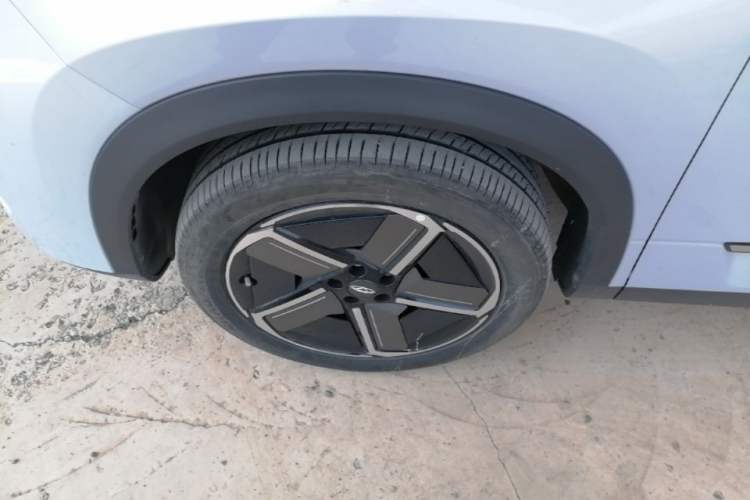 Used Chery Explore 06 C-DM 2024 Luxury Model Left Front Wheel Hub