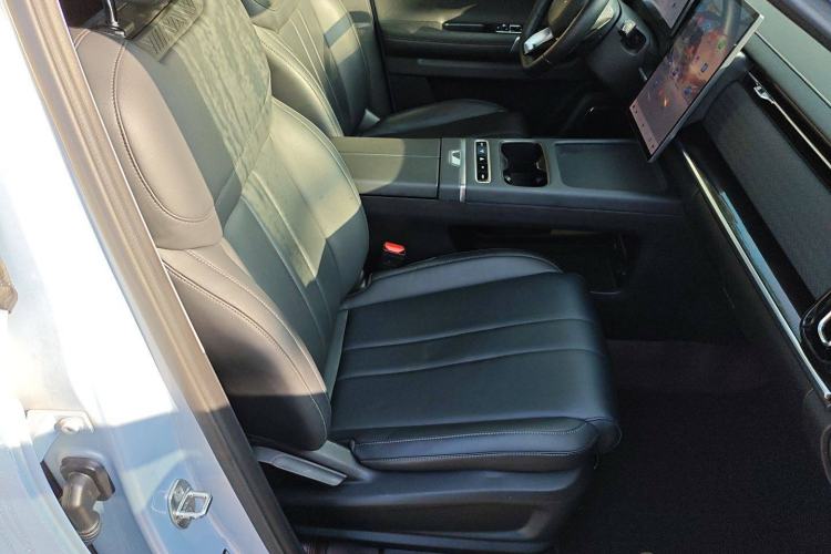 Used Chery Explore 06 C-DM 2024 Luxury Model Right Front Seat