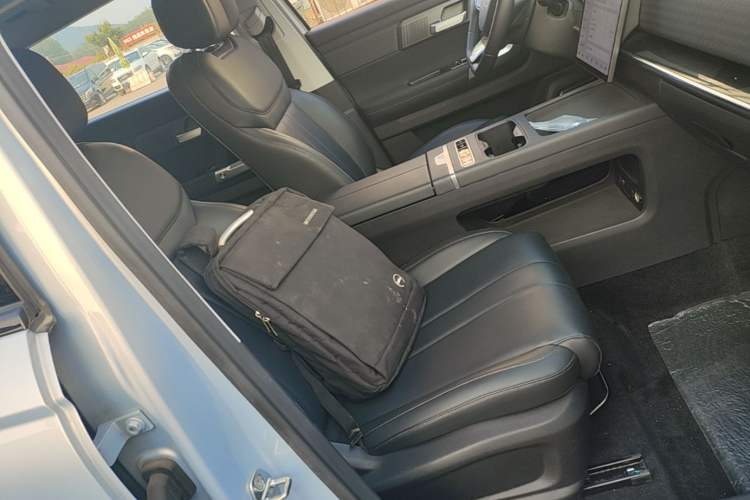 Used Chery Explore 06 C-DM 2024 Luxury Model Right Front Seat