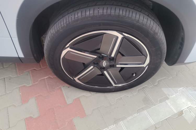 Used Chery Explore 06 C-DM 2024 Luxury Model Right Front Wheel Hub