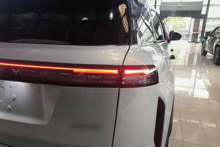 Used Chery Explore 06 C-DM 2024 Luxury Model Right Rear Taillight