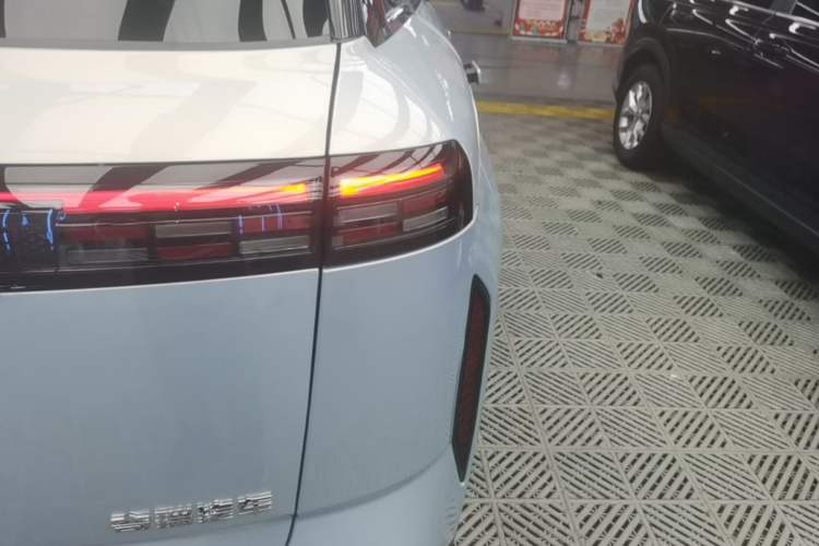 Used Chery Explore 06 C-DM 2024 Luxury Model Right Rear Taillight
