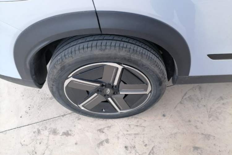 Used Chery Explore 06 C-DM 2024 Luxury Model Right Rear Wheel Hub