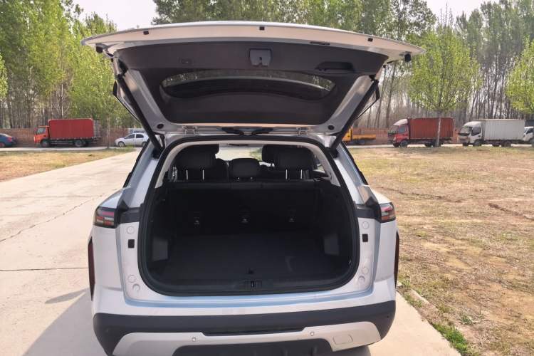Used Chery Explore 06 C-DM 2024 Luxury Model Trunk