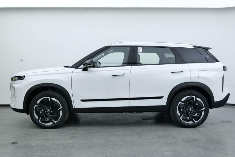 Used Chery Explore 06 C-DM 2024 Luxury Model Exterior 7