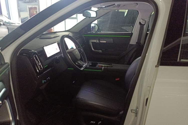 Used Chery Explore 06 C-DM 2024 Luxury Model Left Front Seat