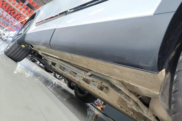 Used Chery Explore 06 C-DM 2024 Luxury Model Left Side Sill