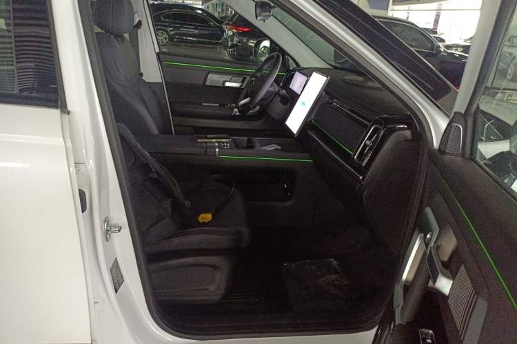 Used Chery Explore 06 C-DM 2024 Luxury Model Right Front Seat