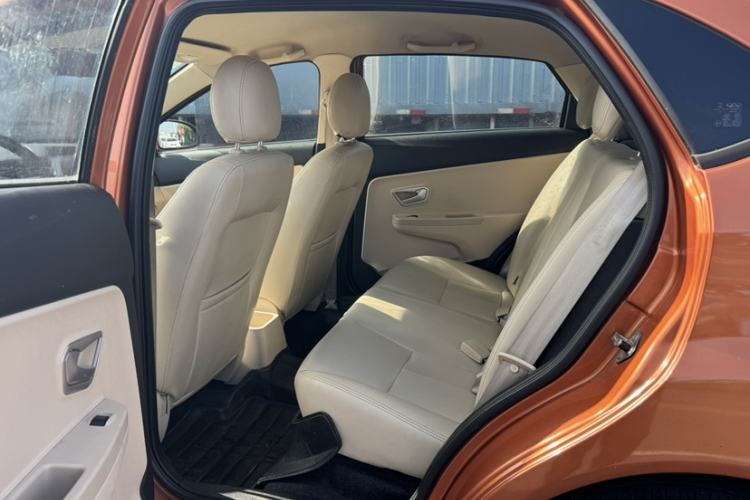 Used Chery Fengyun 2 2013 Hatchback 1.5L Manual Ruiyi Edition Interior 2