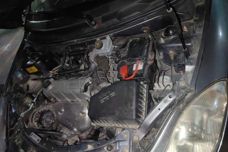 Used Chery Fengyun 2 2010 Hatchback 1.5L Ambition Model Engine Bay Left