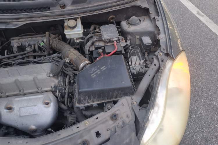 Used Chery Fengyun 2 2010 Hatchback 1.5L Ambition Model Engine Bay Left