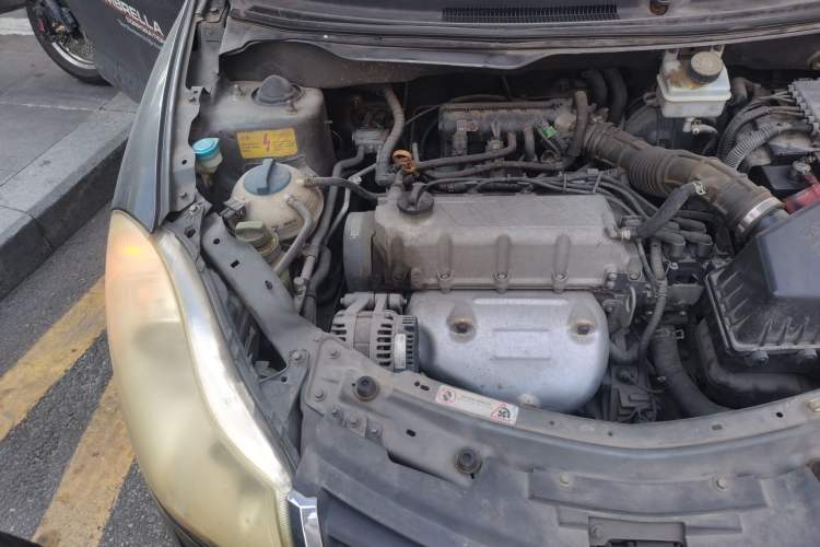 Used Chery Fengyun 2 2010 Hatchback 1.5L Ambition Model Engine Bay Right