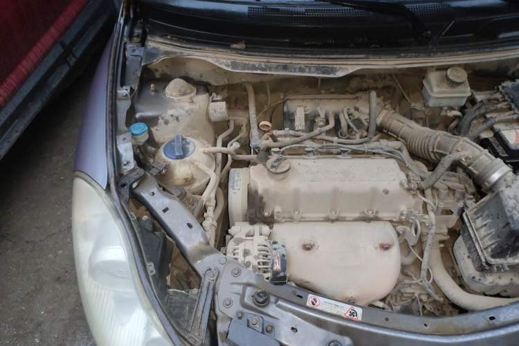 Used Chery Fengyun 2 2010 Hatchback 1.5L Ambition Model Engine Bay Right