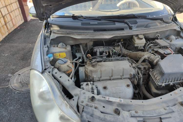 Used Chery Fengyun 2 2010 Hatchback 1.5L Ambition Model Engine Bay Right