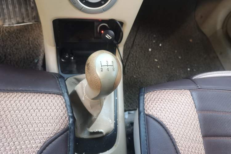 Used Chery Fengyun 2 2010 Hatchback 1.5L Ambition Model Gear Lever