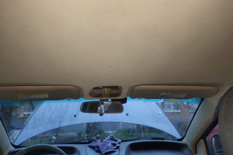 Used Chery Fengyun 2 2010 Hatchback 1.5L Ambition Model Headliner