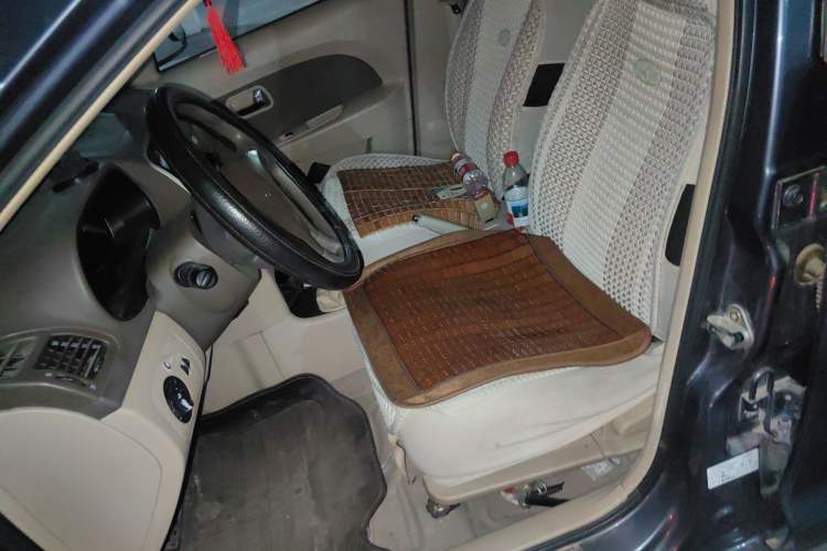 Used Chery Fengyun 2 2010 Hatchback 1.5L Ambition Model Left Front Seat
