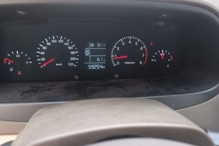 Used Chery Fengyun 2 2010 Hatchback 1.5L Ambition Model Odometer Close Up