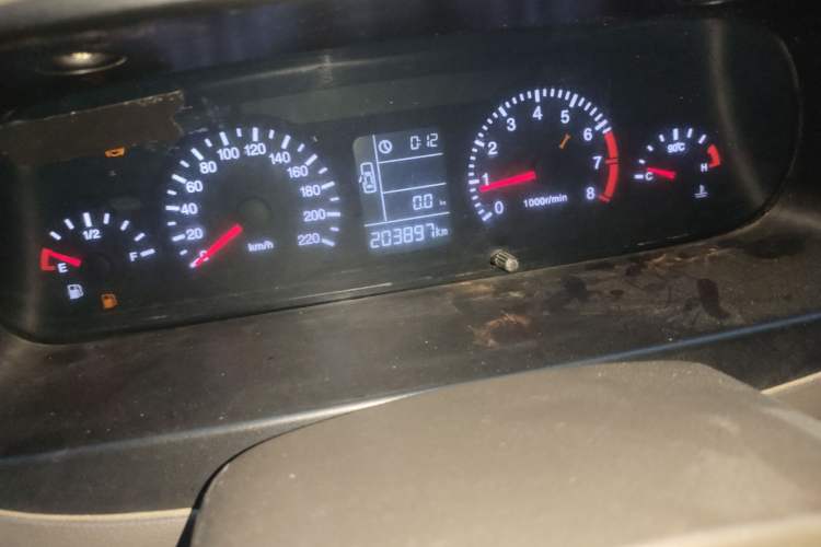 Used Chery Fengyun 2 2010 Hatchback 1.5L Ambition Model Odometer Close Up