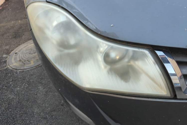 Used Chery Fengyun 2 2010 Hatchback 1.5L Ambition Model Right Front Headlight