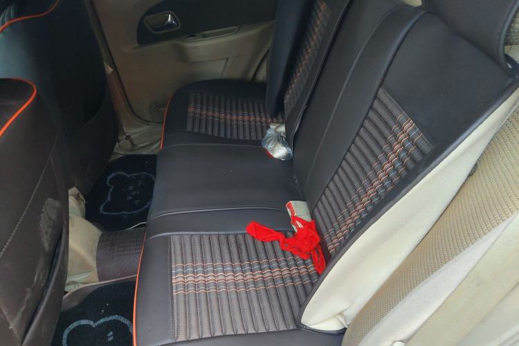 Used Chery Fengyun 2 2010 Hatchback 1.5L Performance Model Left Rear Seat