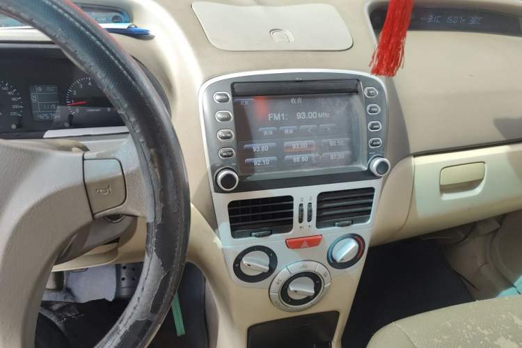 Used Chery Fengyun 2 2010 Hatchback 1.5L Ambition Model Audio And AC Panel