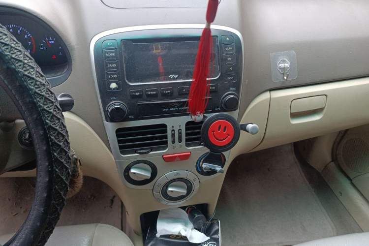 Used Chery Fengyun 2 2010 Hatchback 1.5L Ambition Model Audio And AC Panel