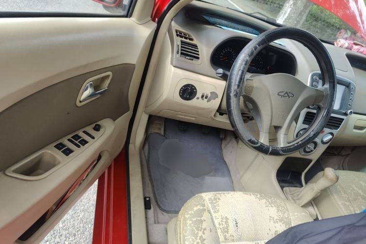 Used Chery Fengyun 2 2010 Hatchback 1.5L Ambition Model Driver Seat