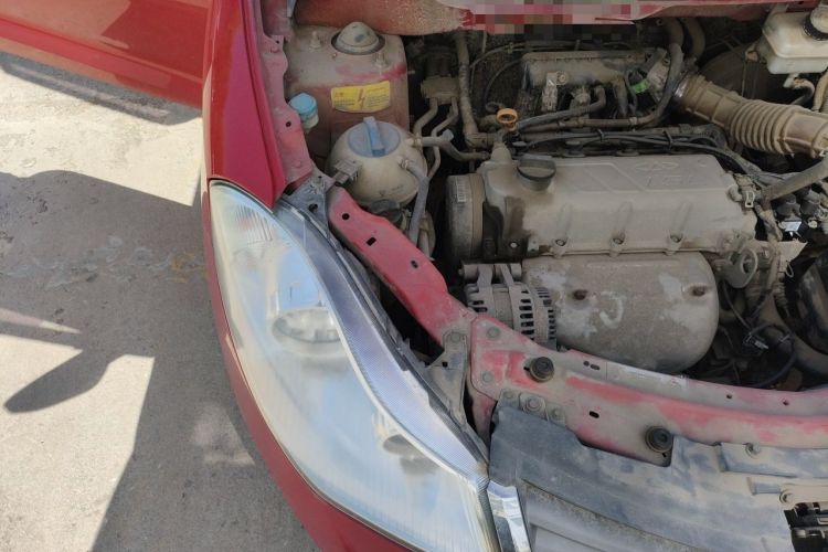 Used Chery Fengyun 2 2010 Hatchback 1.5L Ambition Model Engine Bay Right