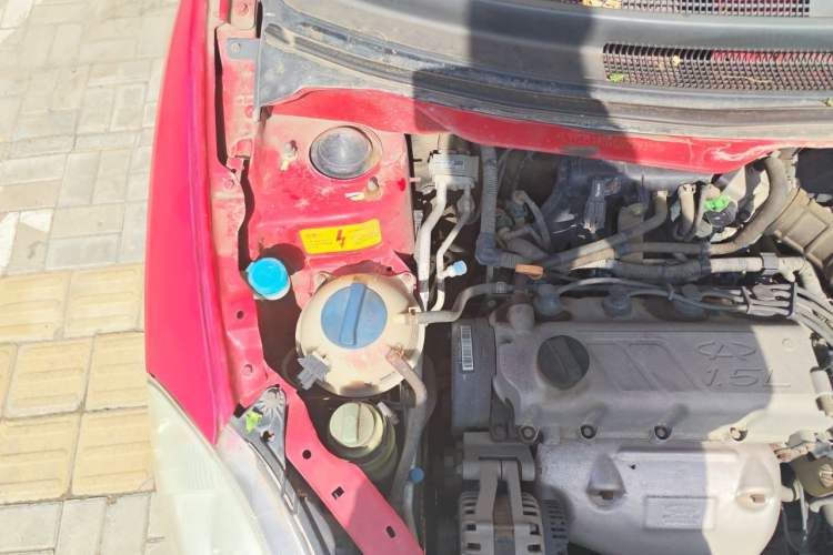 Used Chery Fengyun 2 2010 Hatchback 1.5L Ambition Model Engine Bay Right