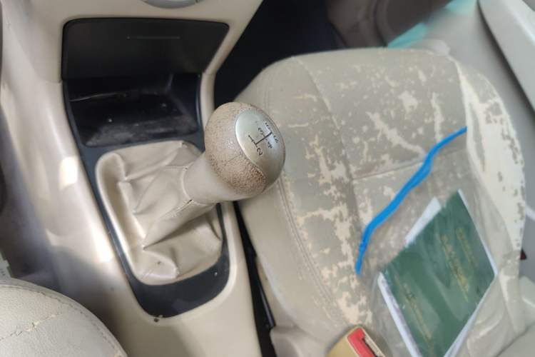 Used Chery Fengyun 2 2010 Hatchback 1.5L Ambition Model Gear Lever