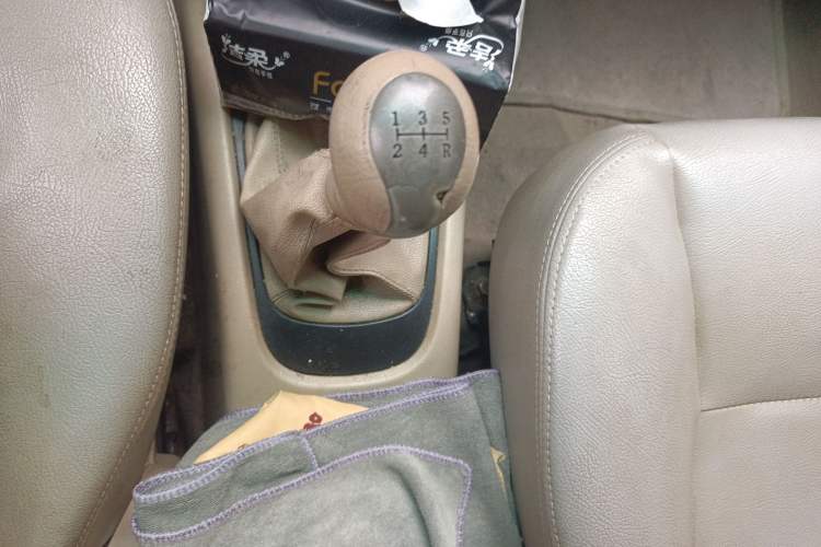 Used Chery Fengyun 2 2010 Hatchback 1.5L Ambition Model Gear Lever