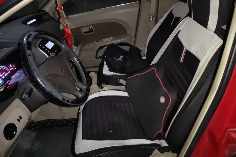Used Chery Fengyun 2 2010 Hatchback 1.5L Luxury Model Left Front Seat