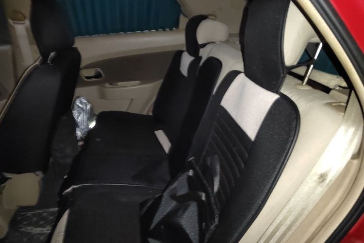 Used Chery Fengyun 2 2010 Hatchback 1.5L Luxury Model Left Rear Seat