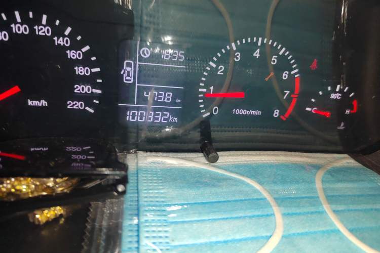 Used Chery Fengyun 2 2010 Hatchback 1.5L Luxury Model Odometer Close Up