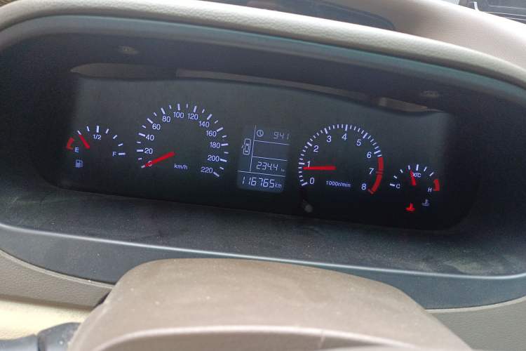 Used Chery Fengyun 2 2010 Hatchback 1.5L Ambition Model Odometer Close Up