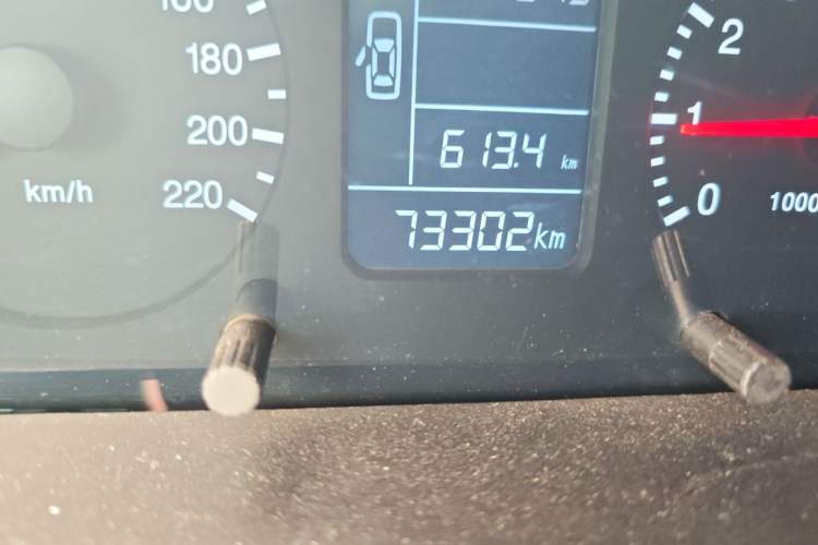 Used Chery Fengyun 2 2010 Hatchback 1.5L Ambition Model Odometer Close Up