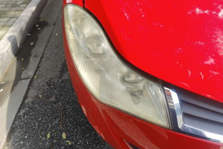 Used Chery Fengyun 2 2010 Hatchback 1.5L Ambition Model Right Front Headlight