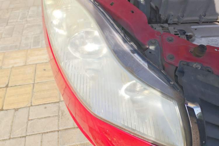Used Chery Fengyun 2 2010 Hatchback 1.5L Ambition Model Right Front Headlight