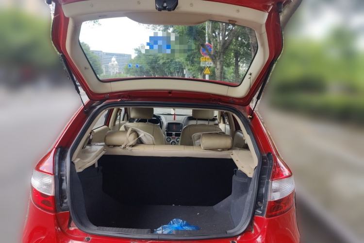 Used Chery Fengyun 2 2010 Hatchback 1.5L Ambition Model Trunk